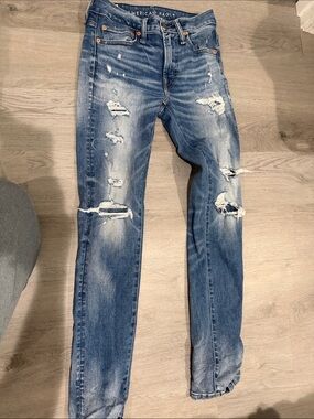 American Eagle Outfitters Men’s Ripped Washed Blue Skinny Jeans